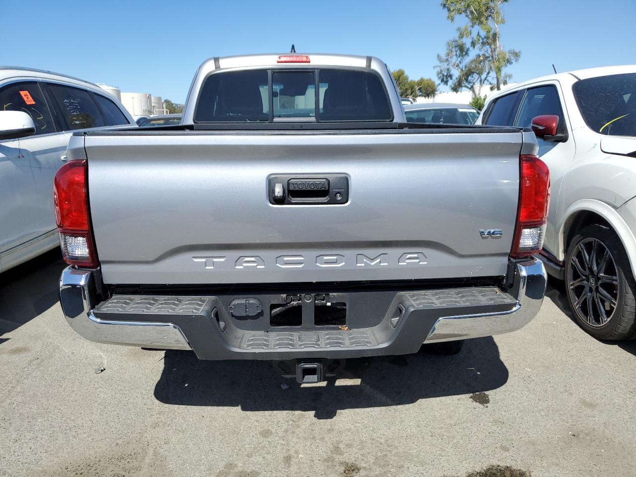 5TFRZ5CN6JX064201 2018 Toyota Tacoma Access Cab