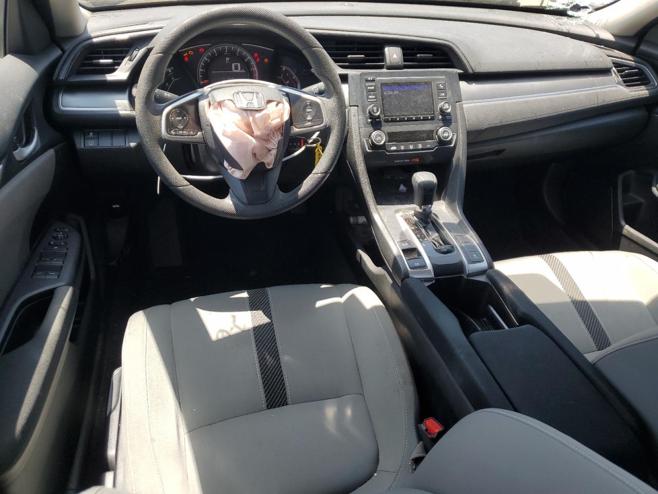 2HGFC2F56JH556327 2018 Honda Civic Lx