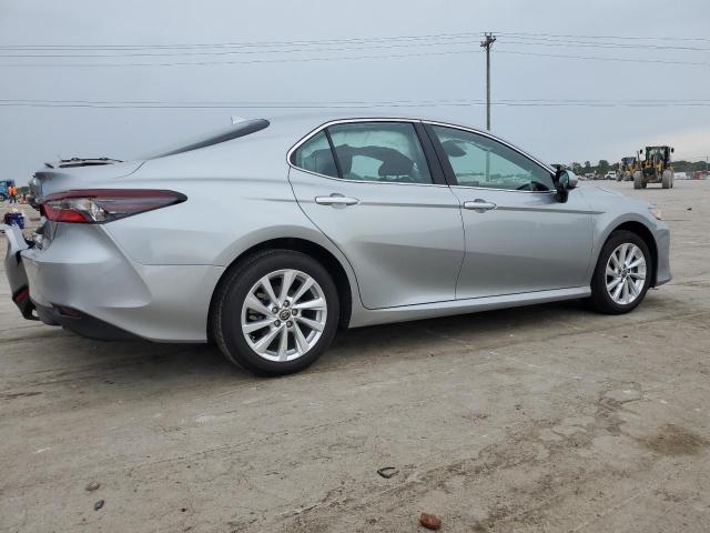 VIN 4T1C11AKXPU167657 2023 Toyota Camry, LE no.3