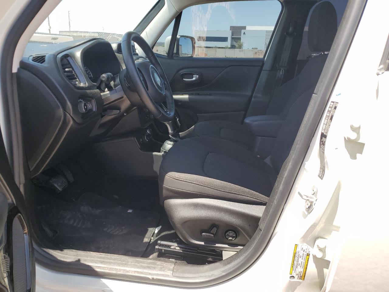 ZACCJBBB5JPH66063 2018 Jeep Renegade Latitude