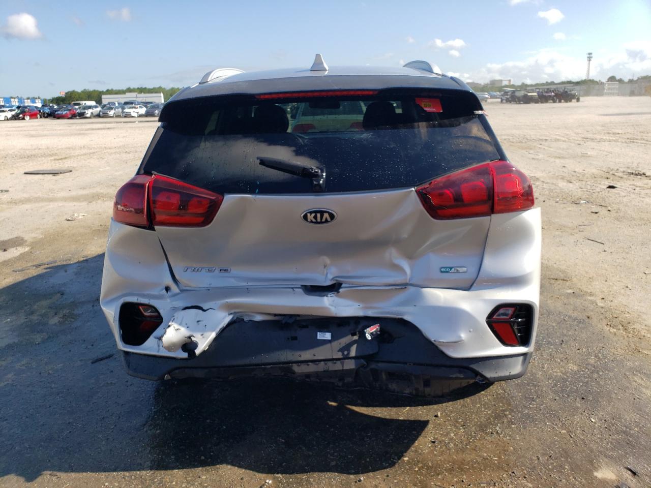 KNDCB3LC8L5425584 2020 Kia Niro Lx