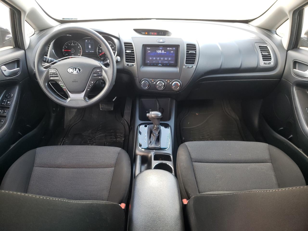 3KPFK4A70JE283614 2018 Kia Forte Lx