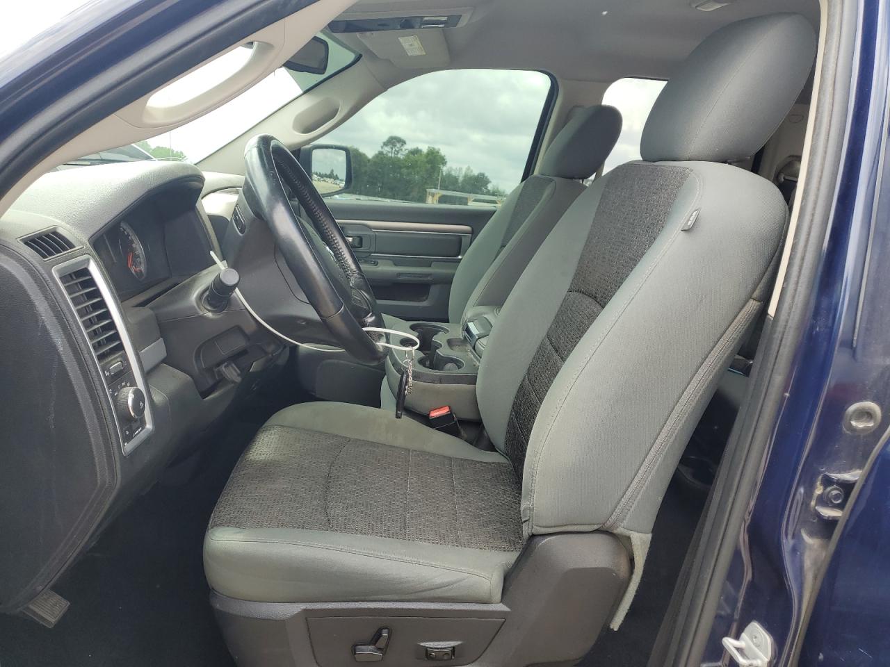 1C6RR6GT1FS561456 2015 Ram 1500 Slt