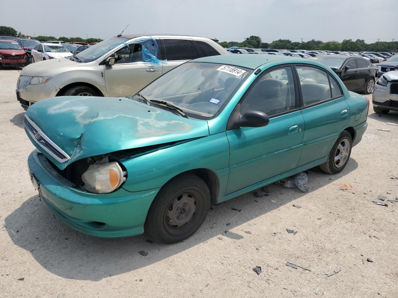 KNADC123716045812 2001 Kia Rio