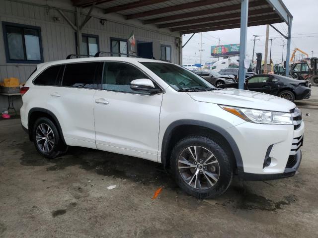 2018 Toyota Highlander Le VIN: 5TDZARFH3JS041095 Lot: 56963344