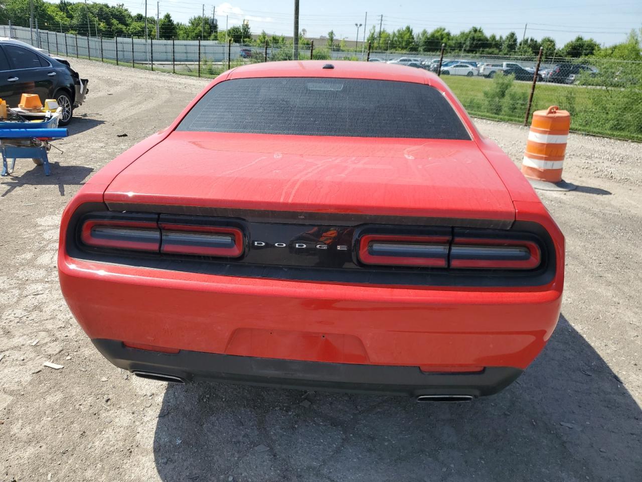 2C3CDZAG8GH300039 2016 Dodge Challenger Sxt