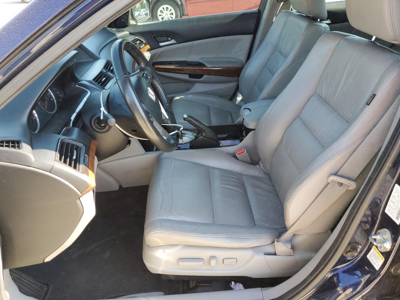 1HGCP3F80BA028600 2011 Honda Accord Exl