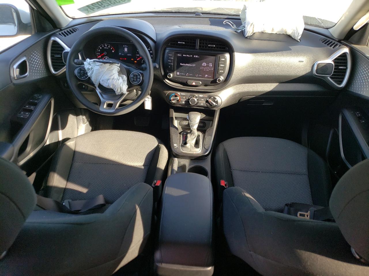 KNDJ23AU1N7167905 2022 Kia Soul Lx