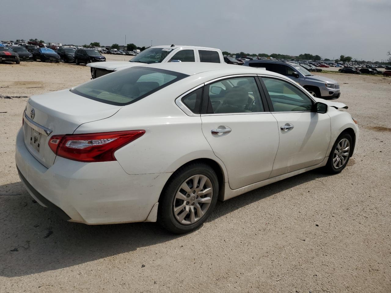 1N4AL3AP1GN322156 2016 Nissan Altima 2.5