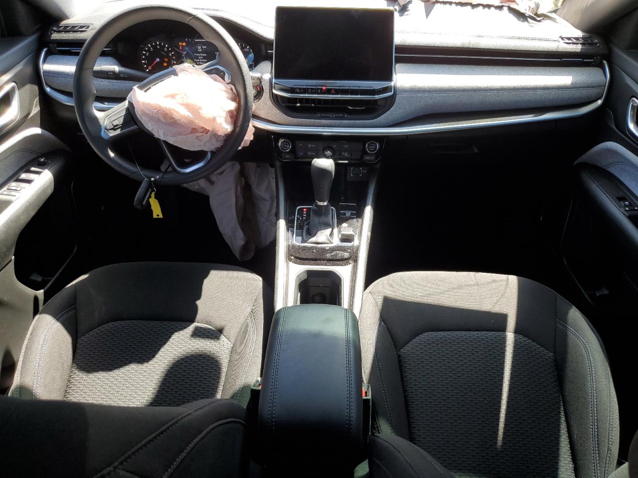 3C4NJDAN7PT557098 2023 Jeep Compass Sport