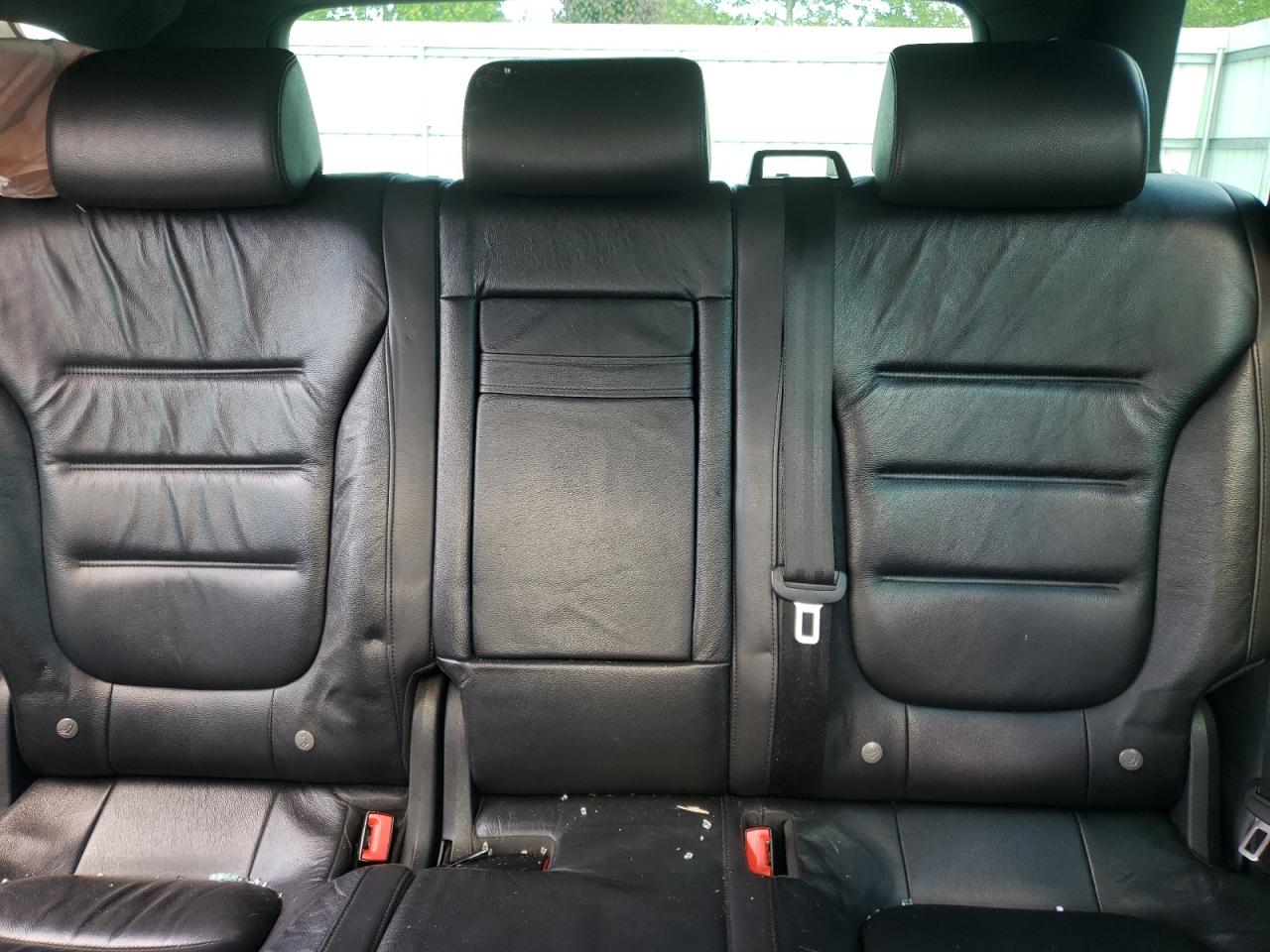 WVGRF7BP0HD006146 2017 Volkswagen Touareg Wolfsburg