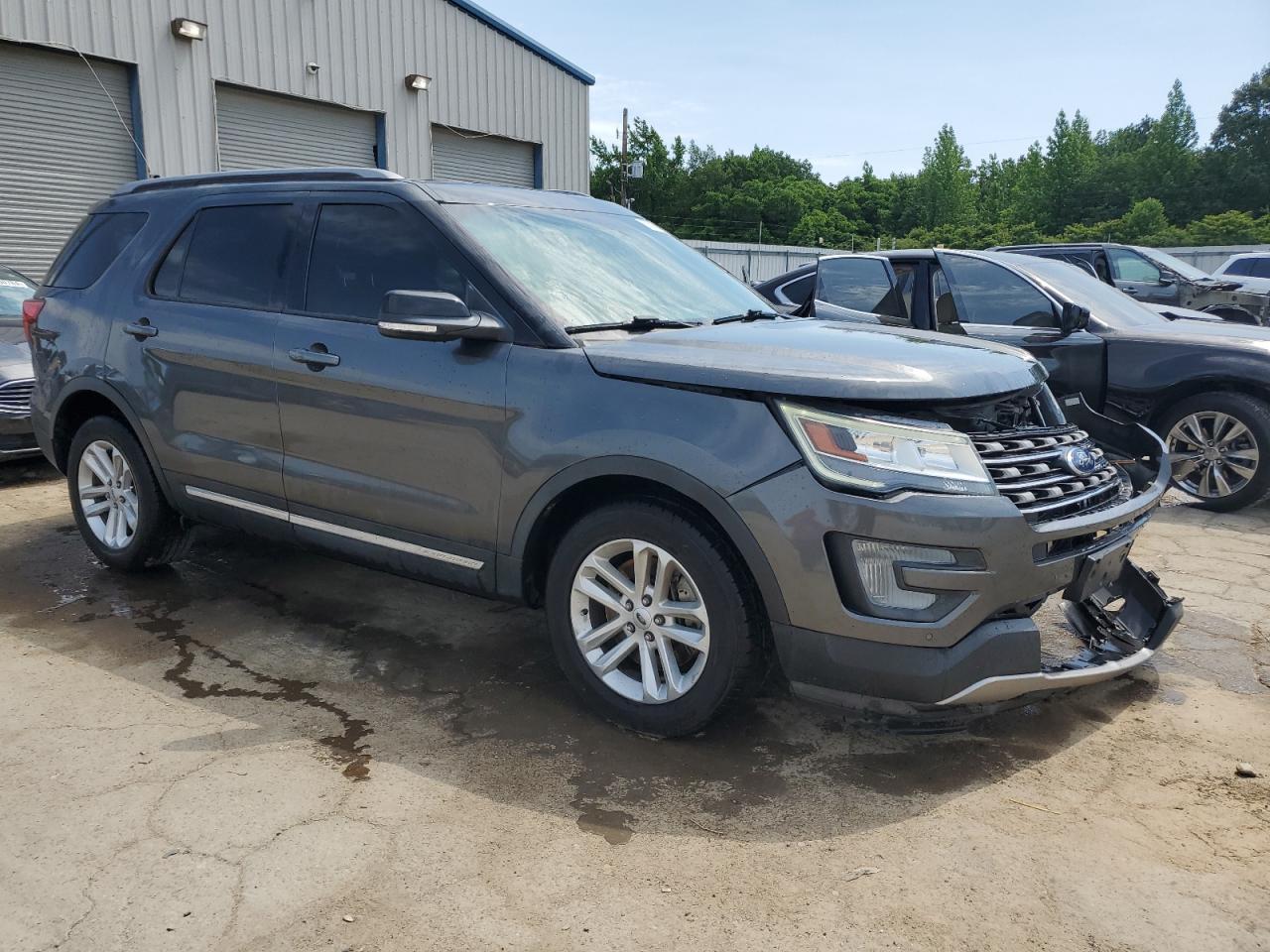 1FM5K7D88HGA40611 2017 Ford Explorer Xlt