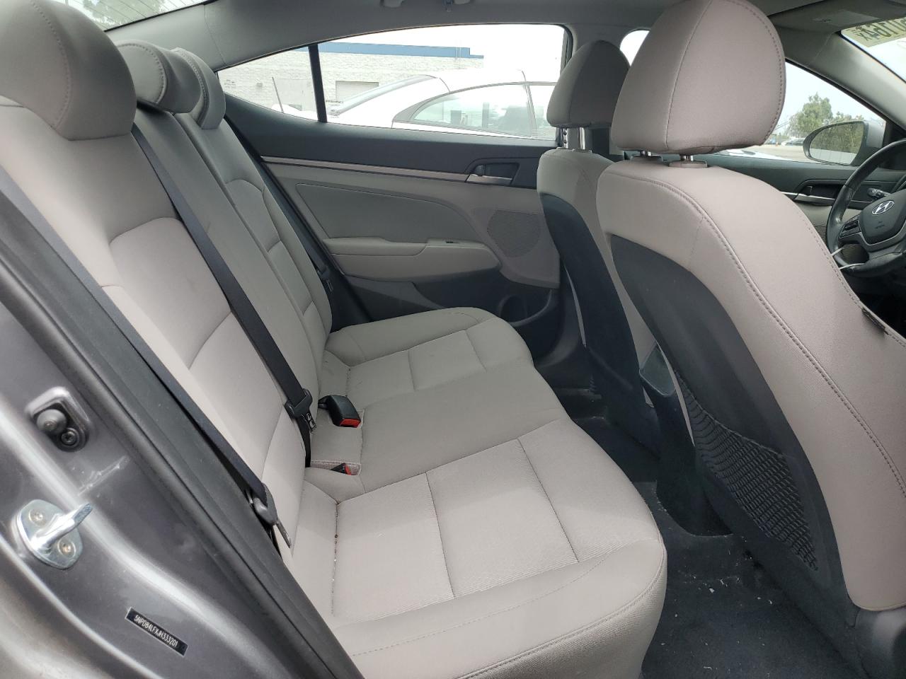 5NPD84LFXJH333201 2018 Hyundai Elantra Sel