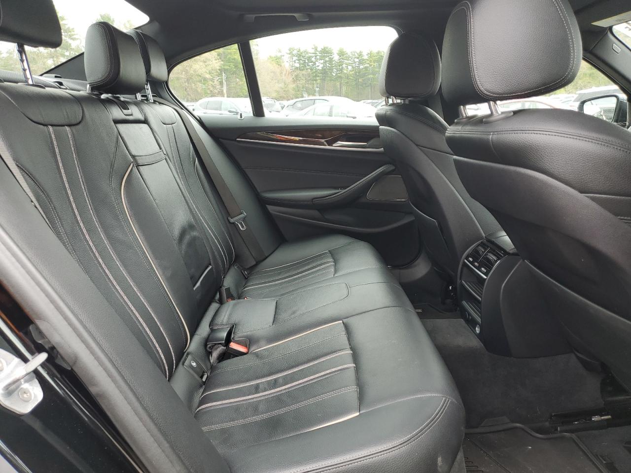 WBAJE7C57JWC54776 2018 BMW 540 Xi