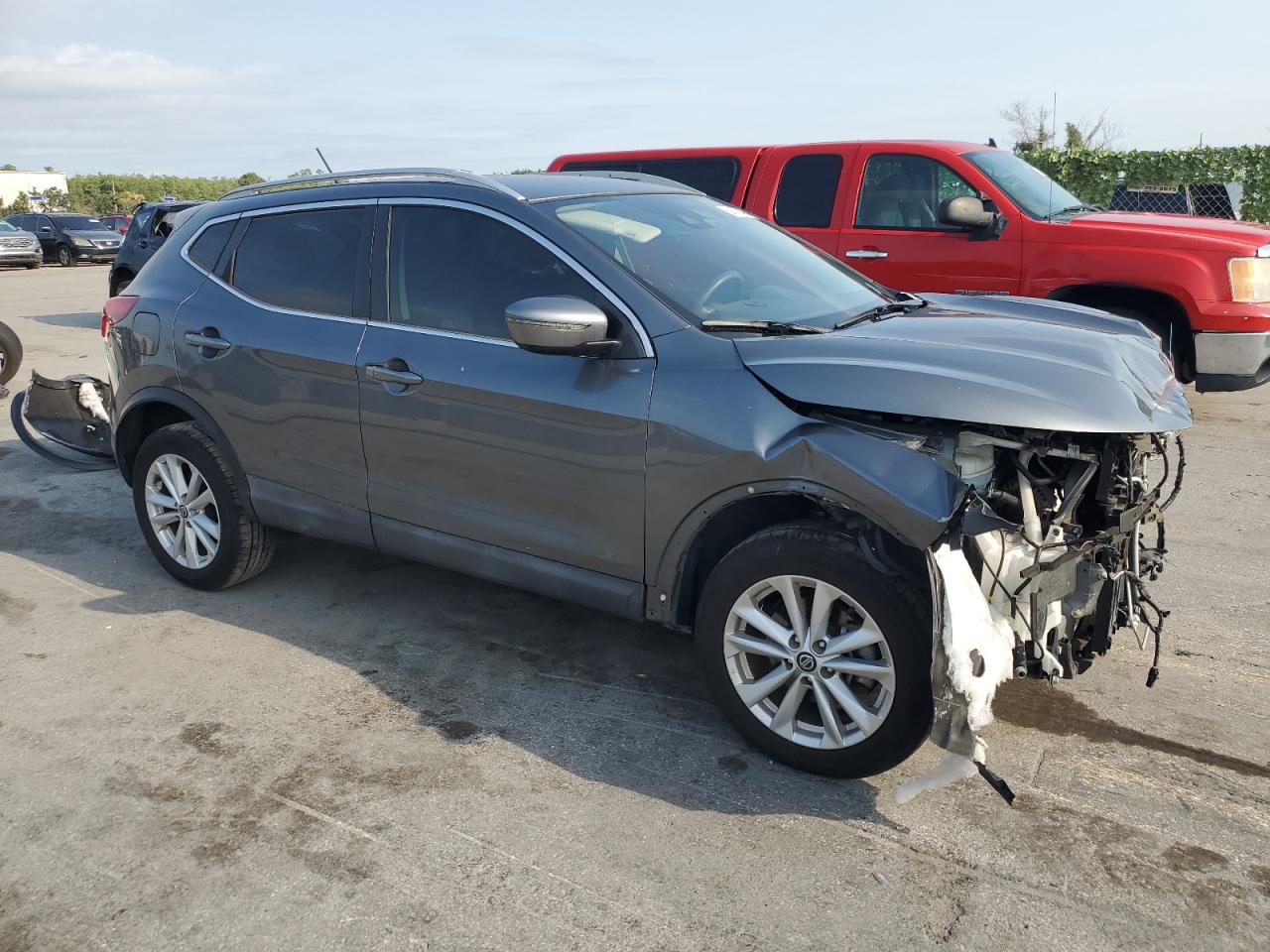 JN1BJ1CP9KW210619 2019 Nissan Rogue Sport S