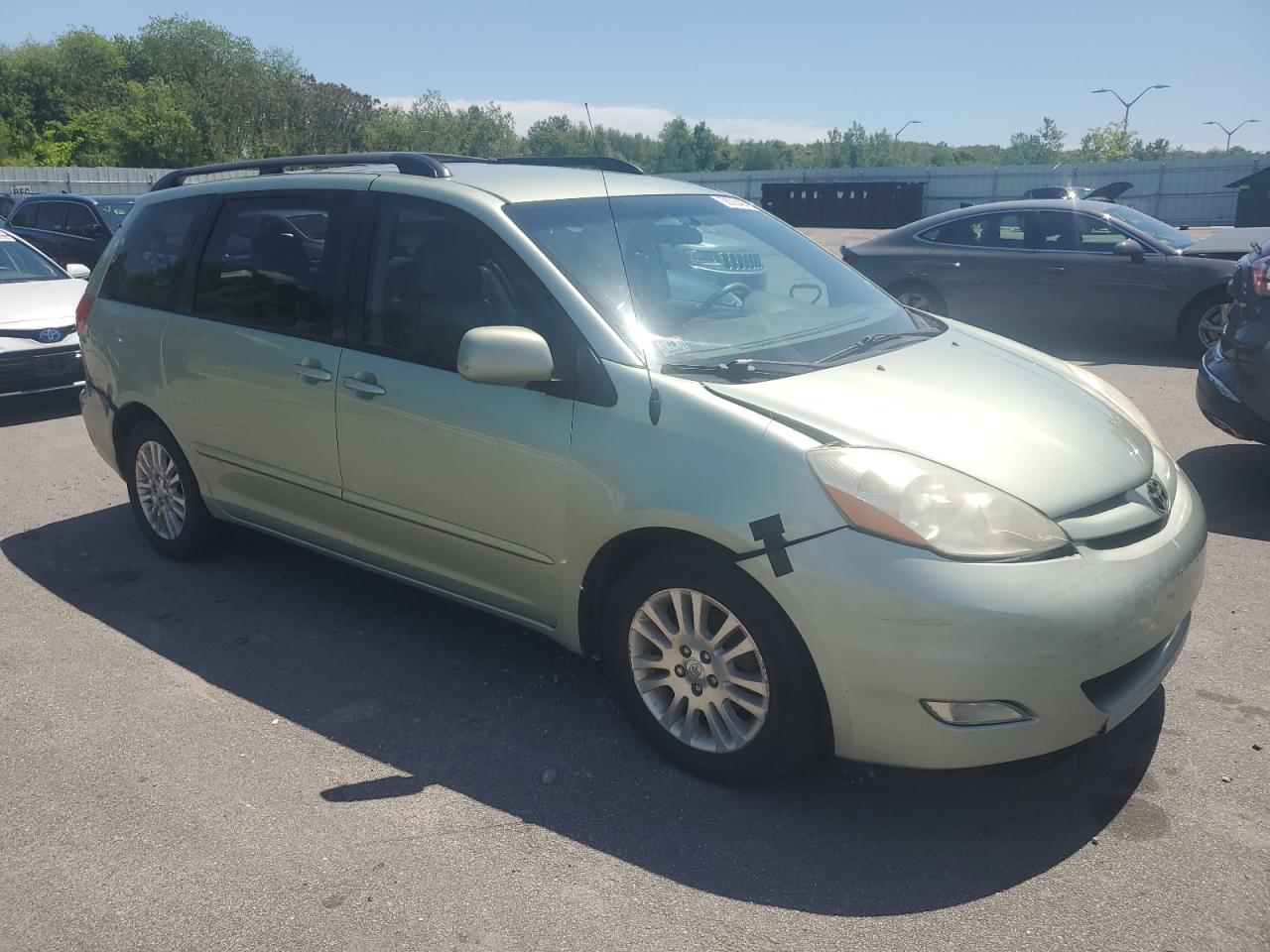 5TDYK4CC3AS313682 2010 Toyota Sienna Xle