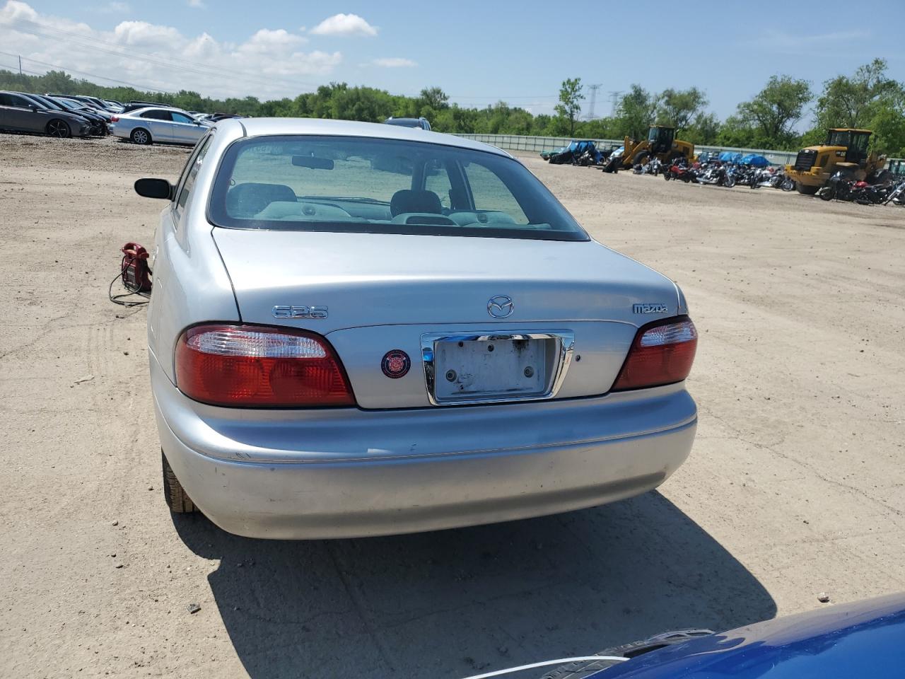 1YVGF22C125287106 2002 Mazda 626 Lx