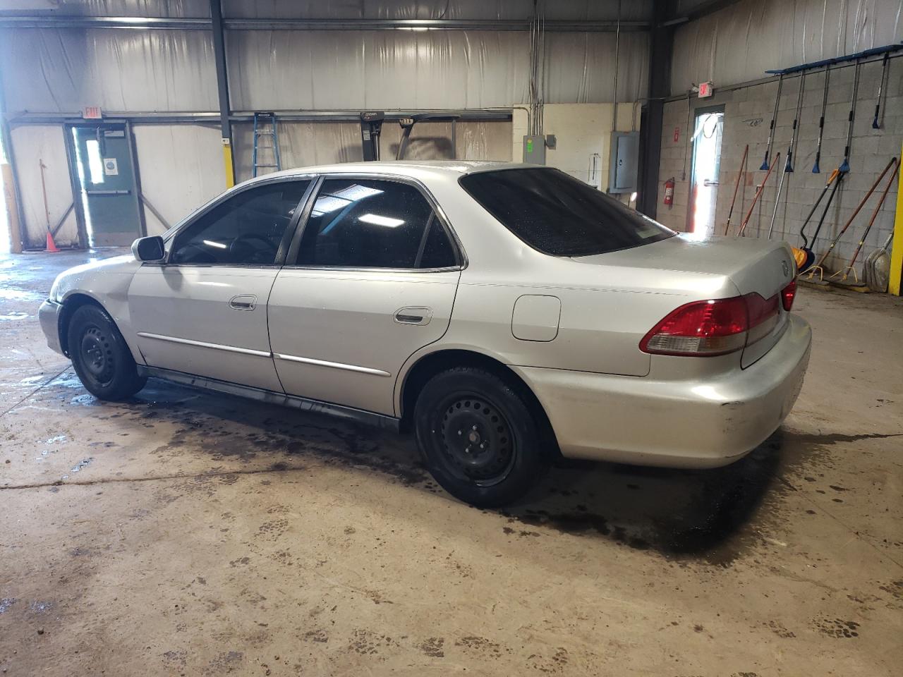 1HGCG66542A077760 2002 Honda Accord Lx