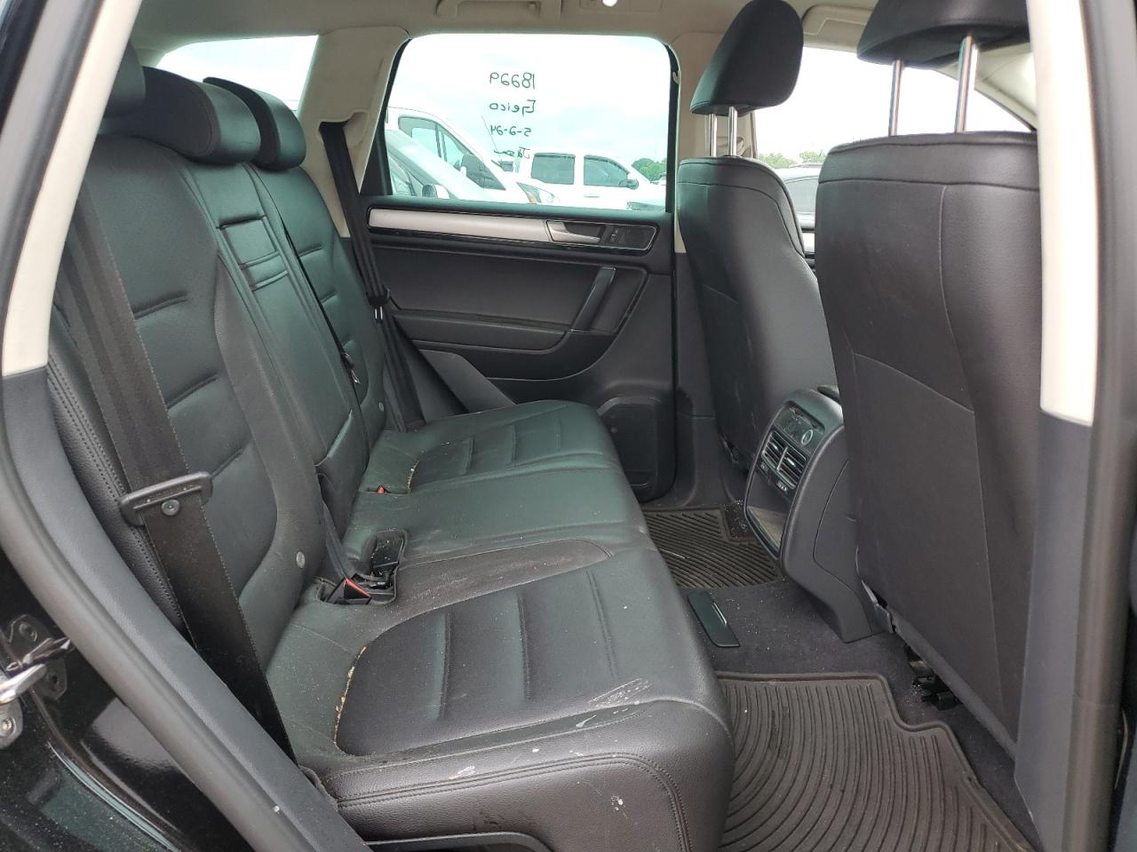 WVGEP9BP0FD003252 2015 Volkswagen Touareg V6 Tdi