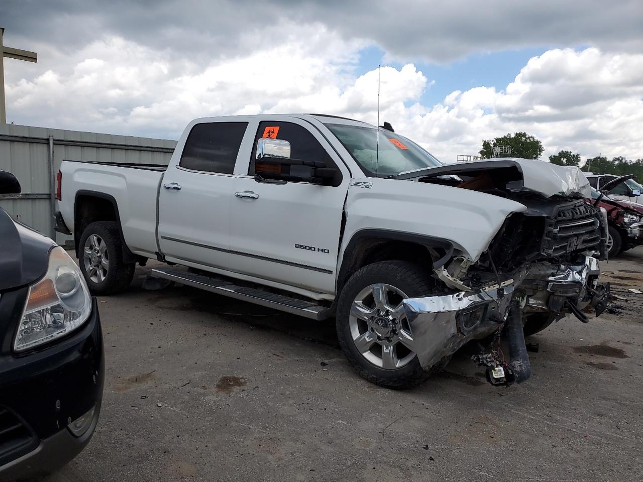 1GT12TEG5HF176461 2017 GMC Sierra K2500 Slt