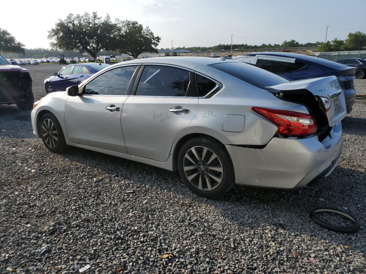 1N4AL3AP8HC157333 2017 Nissan Altima 2.5