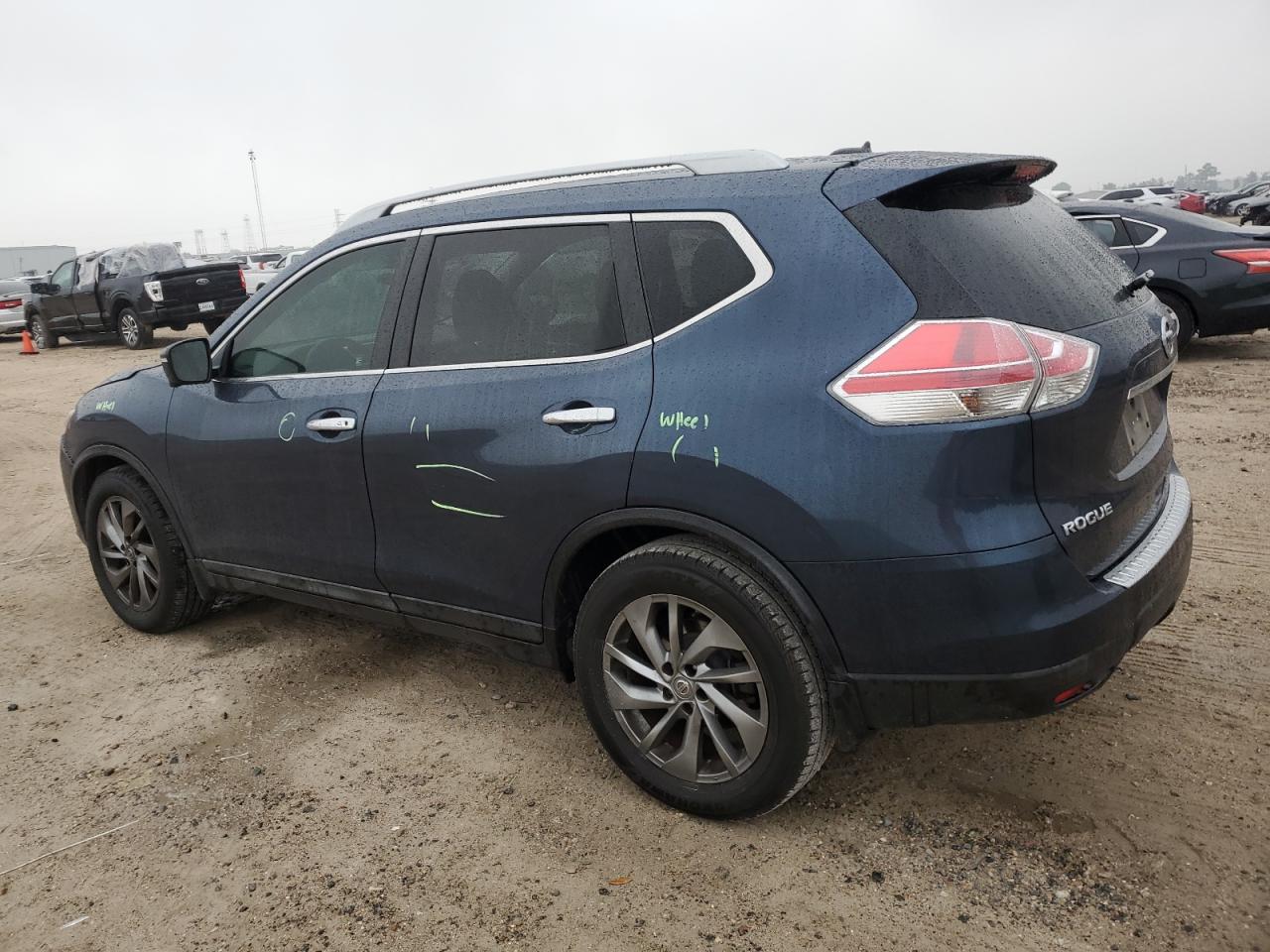 5N1AT2MT9FC867072 2015 Nissan Rogue S