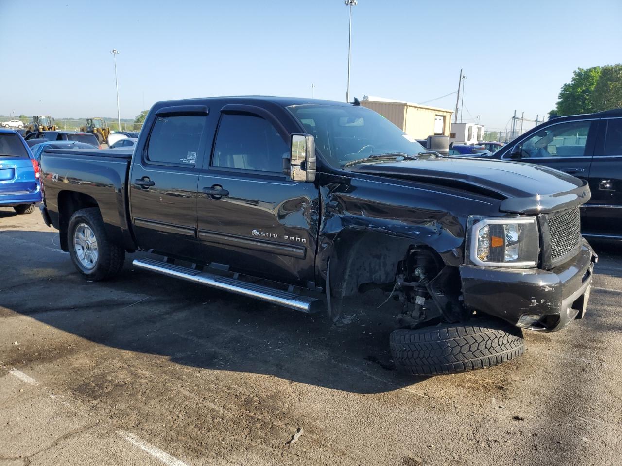 3GCPKSE35BG401114 2011 Chevrolet Silverado K1500 Lt