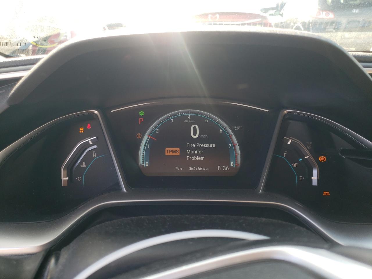 19XFC1F39JE000600 2018 Honda Civic Ex