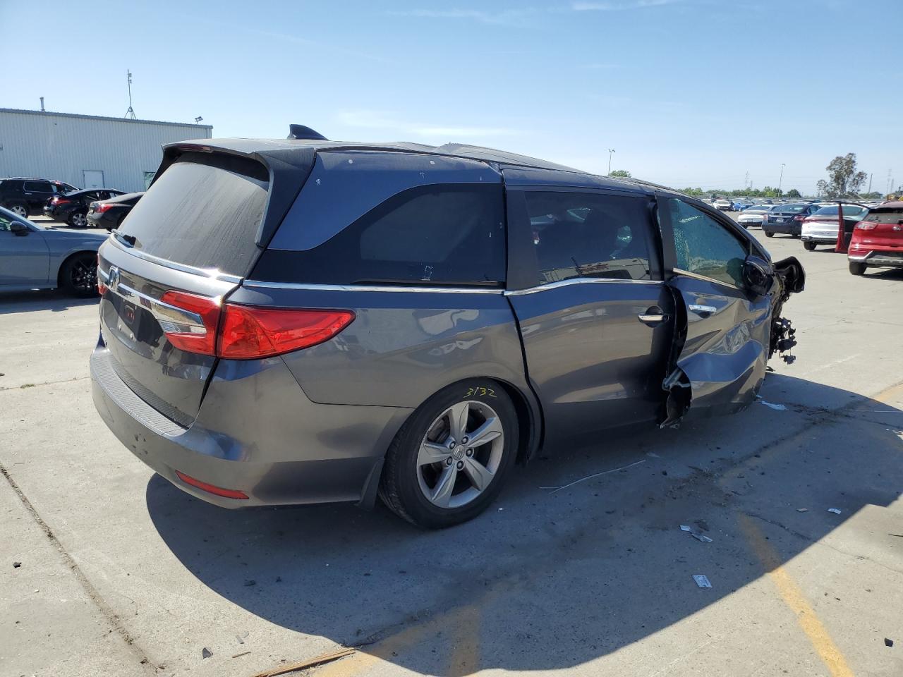 2018 Honda Odyssey Exl vin: 5FNRL6H77JB013978