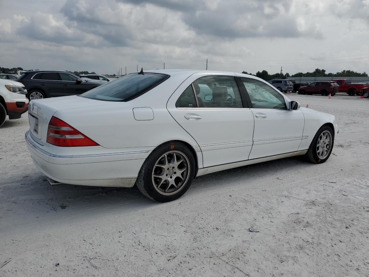 WDBNG75J7YA038440 2000 Mercedes-Benz S 500