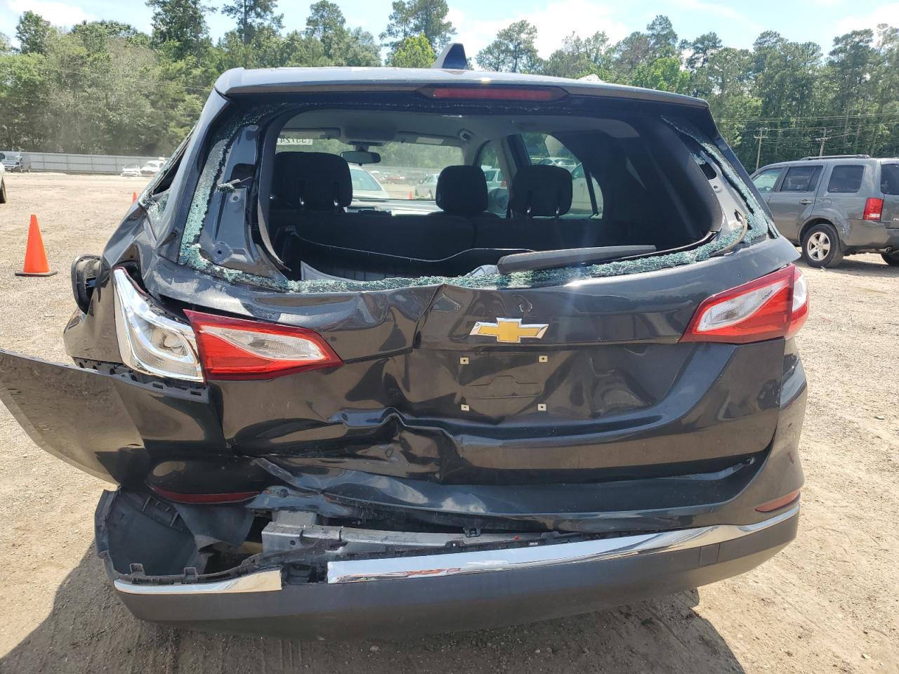 2GNAXHEV0J6158440 2018 Chevrolet Equinox Ls