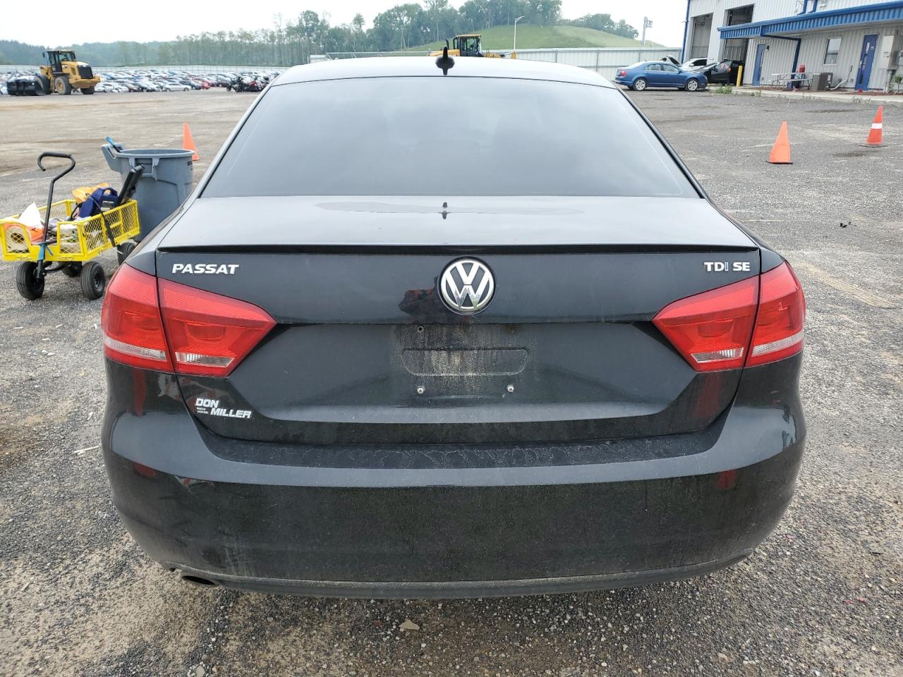 1VWBN7A35DC142387 2013 Volkswagen Passat Se