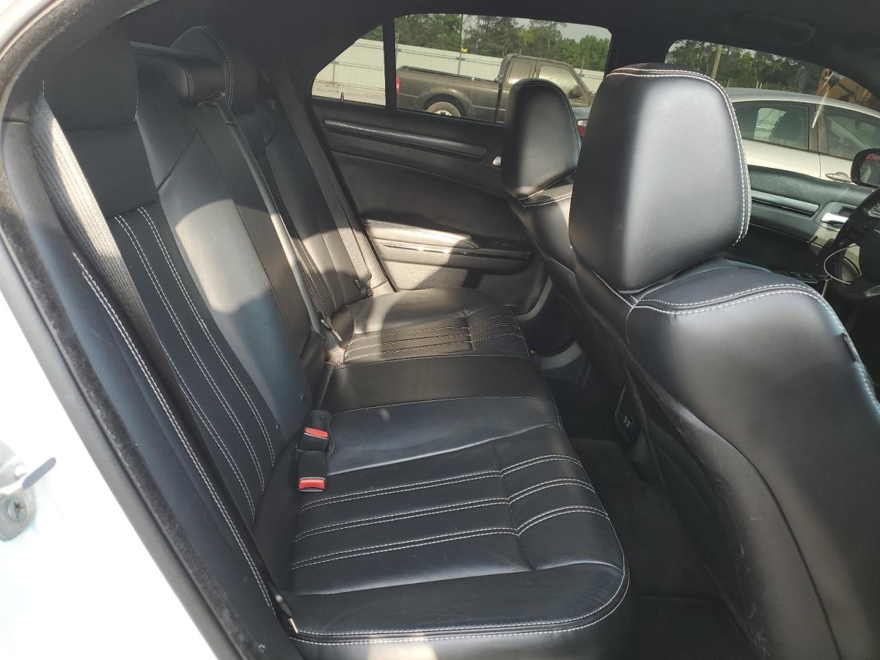 2C3CCABG4FH815623 2015 Chrysler 300 S