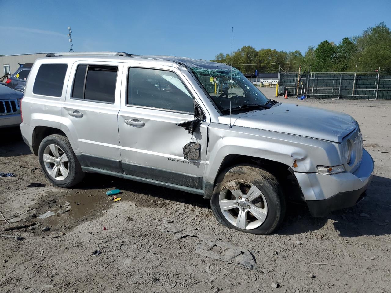 1J4NF4GB8BD168638 2011 Jeep Patriot Latitude