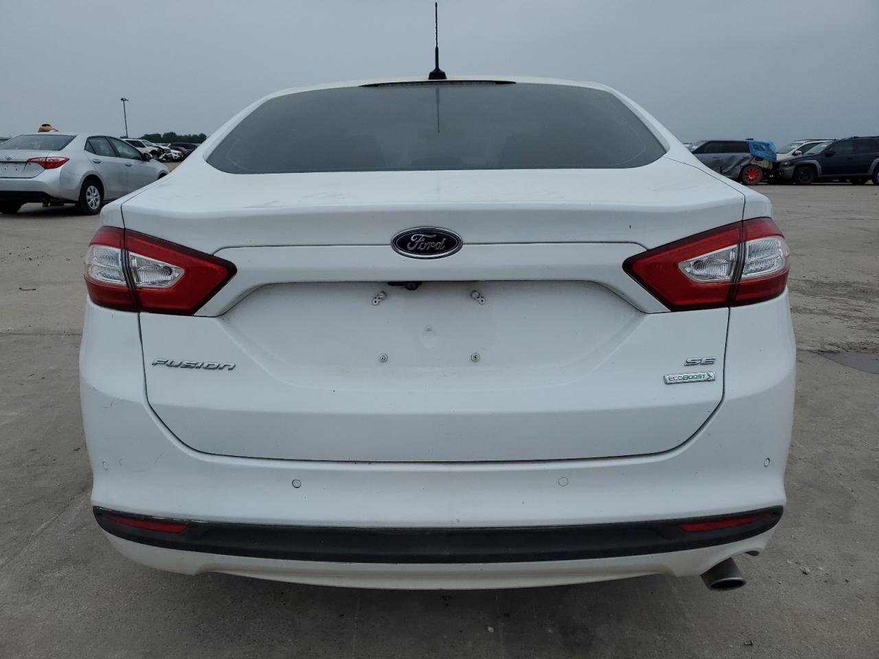 3FA6P0HD0GR388327 2016 Ford Fusion Se