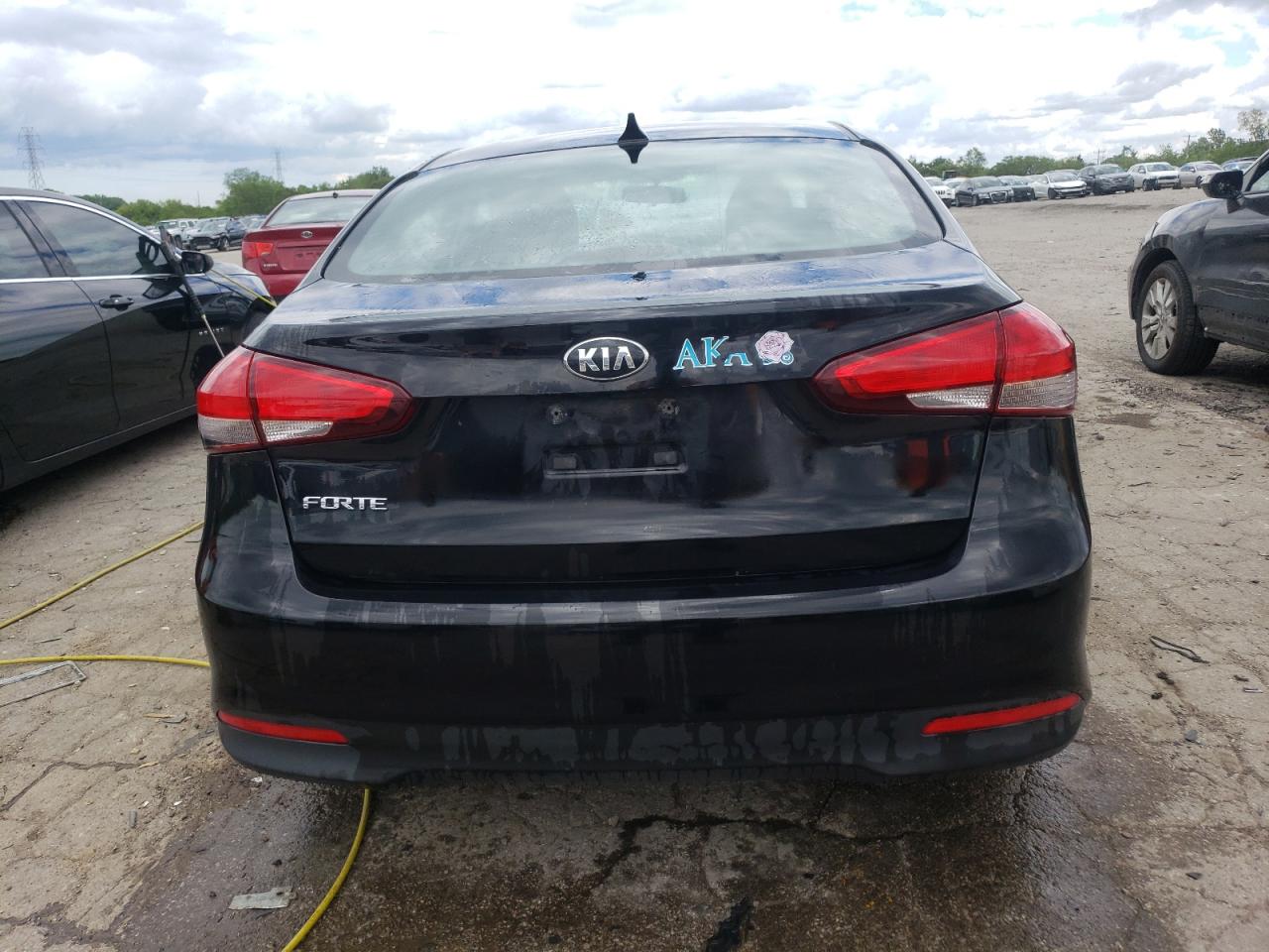 3KPFK4A74JE246050 2018 Kia Forte Lx