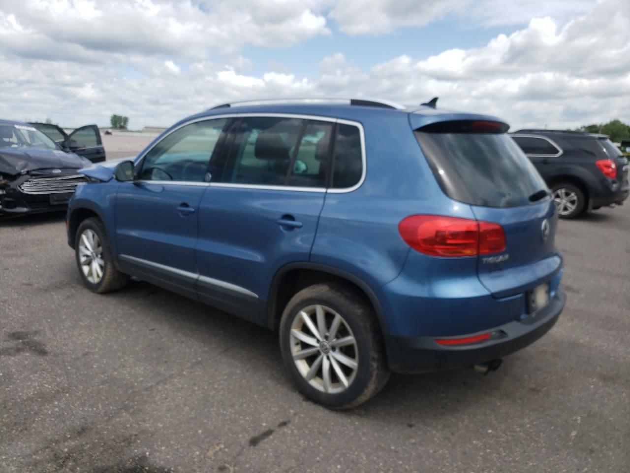 WVGSV7AX6HW513398 2017 Volkswagen Tiguan Wolfsburg