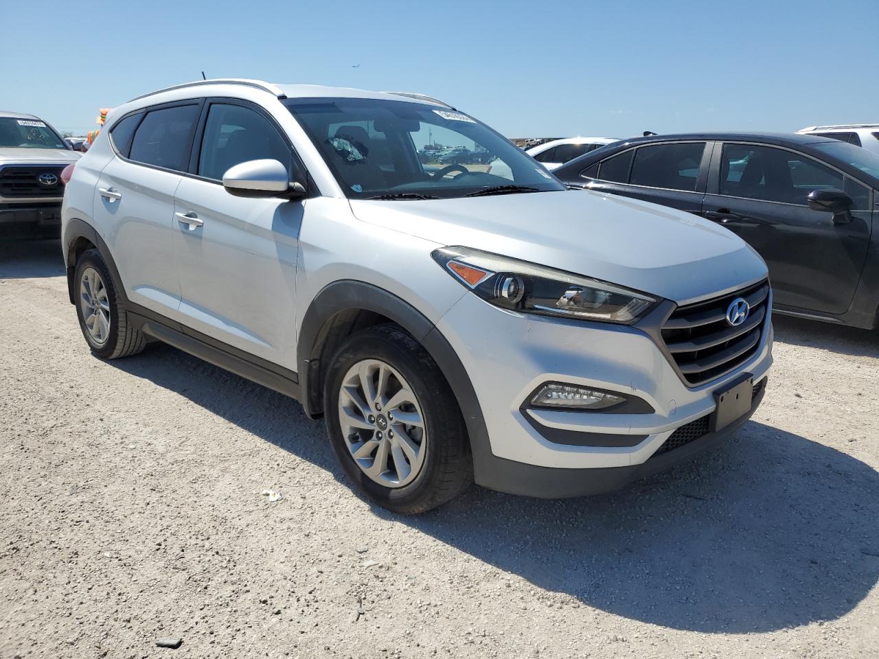 2016 Hyundai Tucson Limited vin: KM8J33A40GU089517