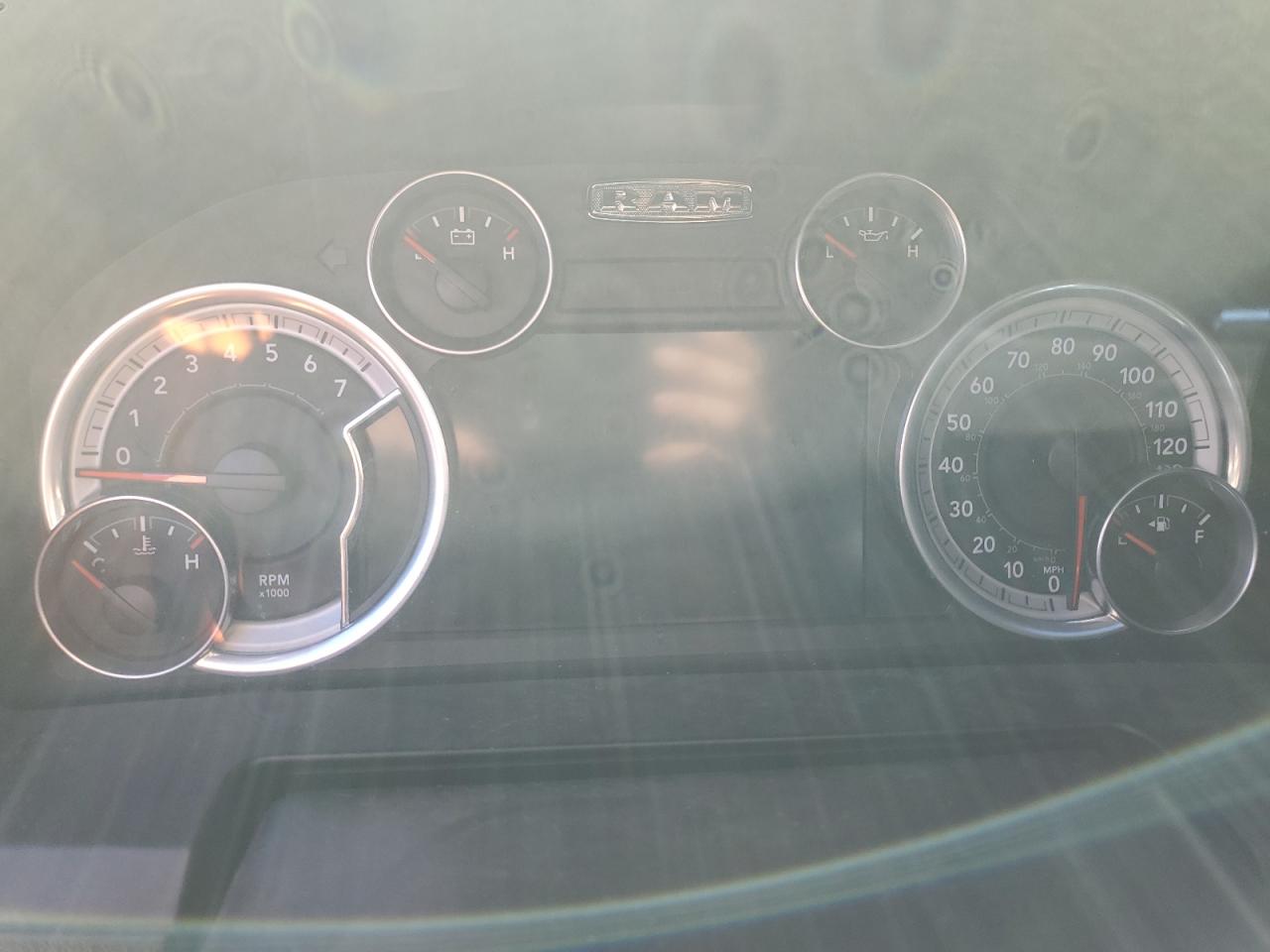 1C6RR7UT5FS682646 2015 Ram 1500 Sport