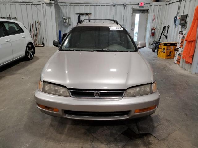 1996 Honda Accord Lx VIN: 1HGCE1825TA006872 Lot: 56336304