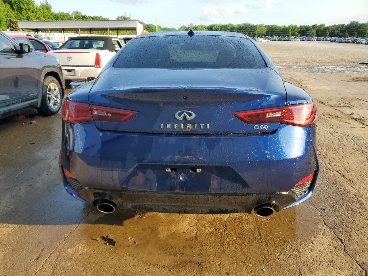 JN1EV7EK5HM362956 2017 Infiniti Q60 Premium