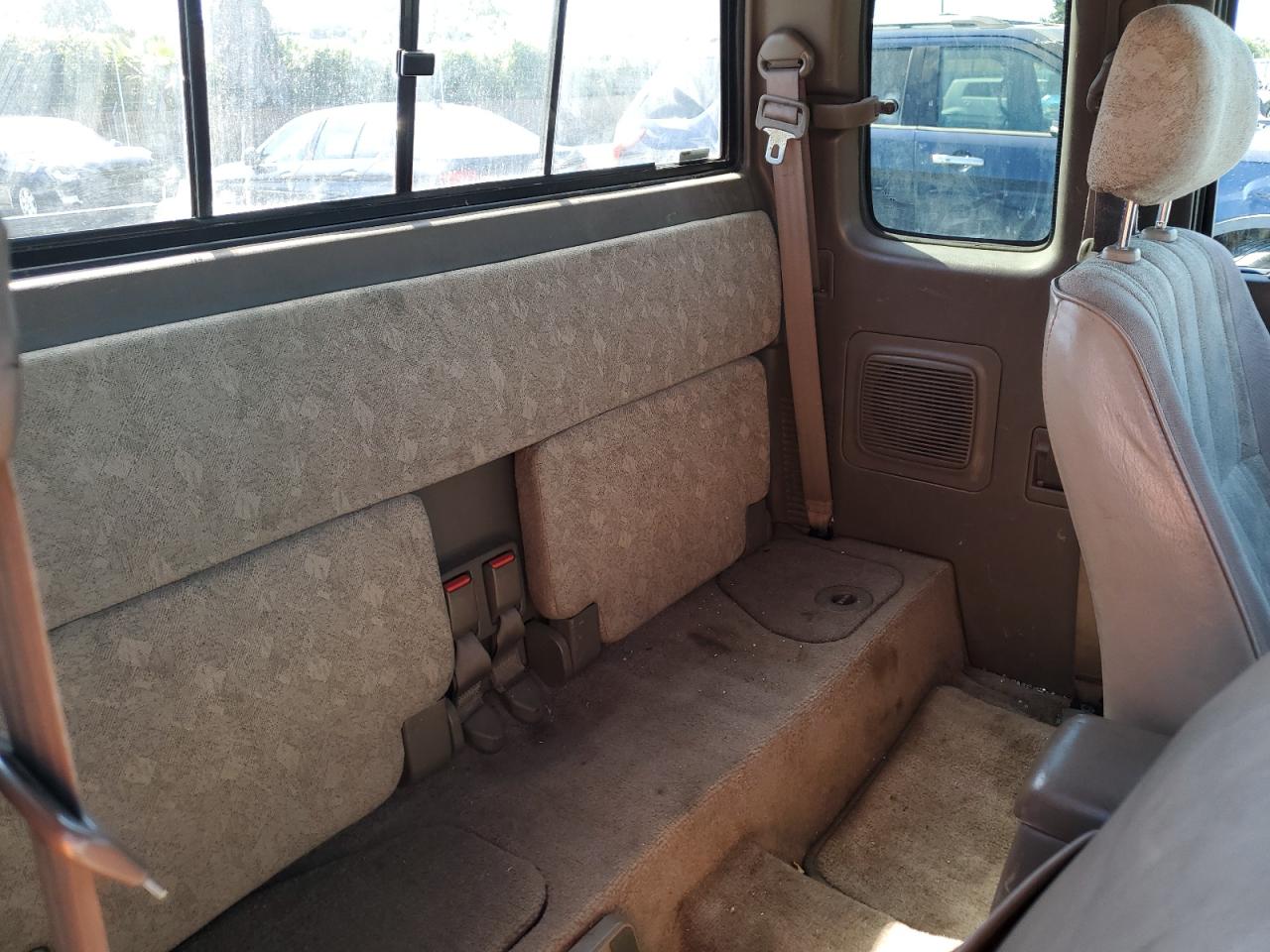 5TEWN72N1YZ687871 2000 Toyota Tacoma Xtracab