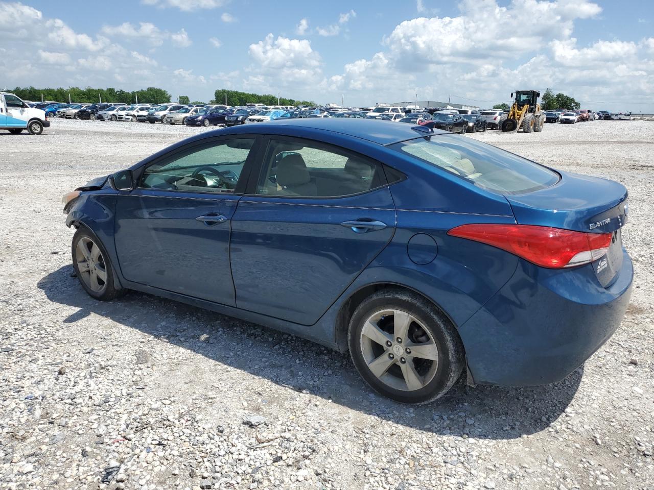 KMHDH4AE8DU947440 2013 Hyundai Elantra Gls