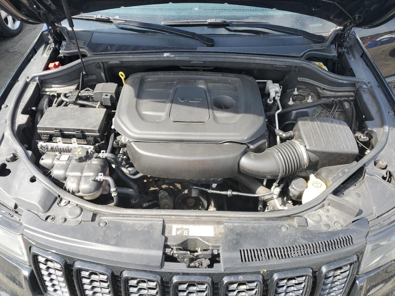 1C4RJFAGXKC808649 2019 Jeep Grand Cherokee Laredo