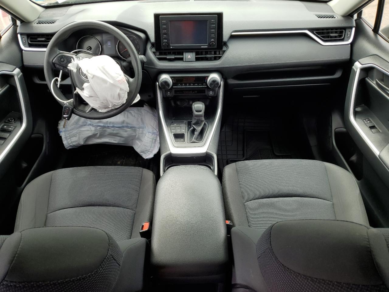 JTMG1RFV2LD049359 2020 Toyota Rav4 Le