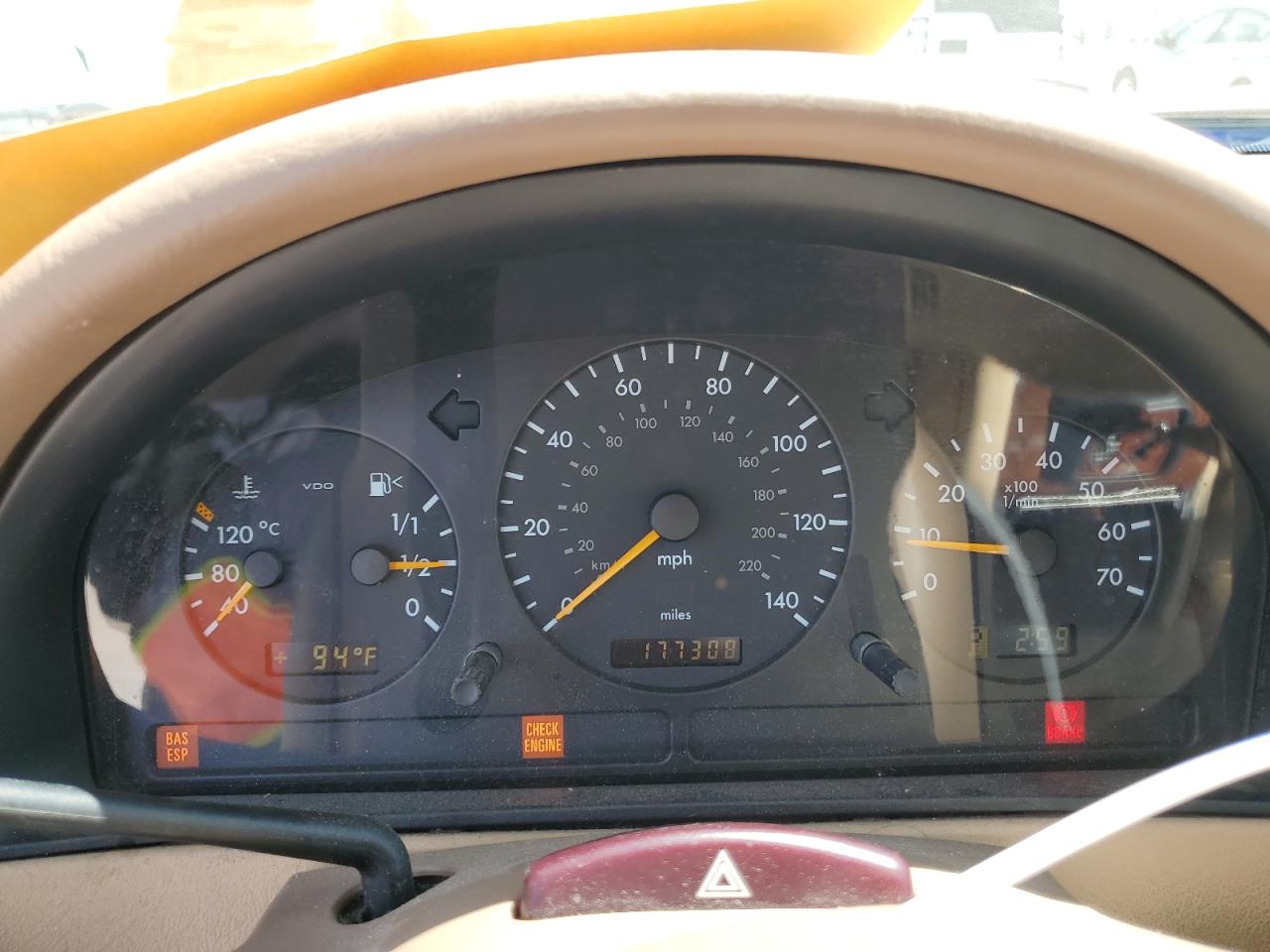 4JGAB54E71A254362 2001 Mercedes-Benz Ml 320