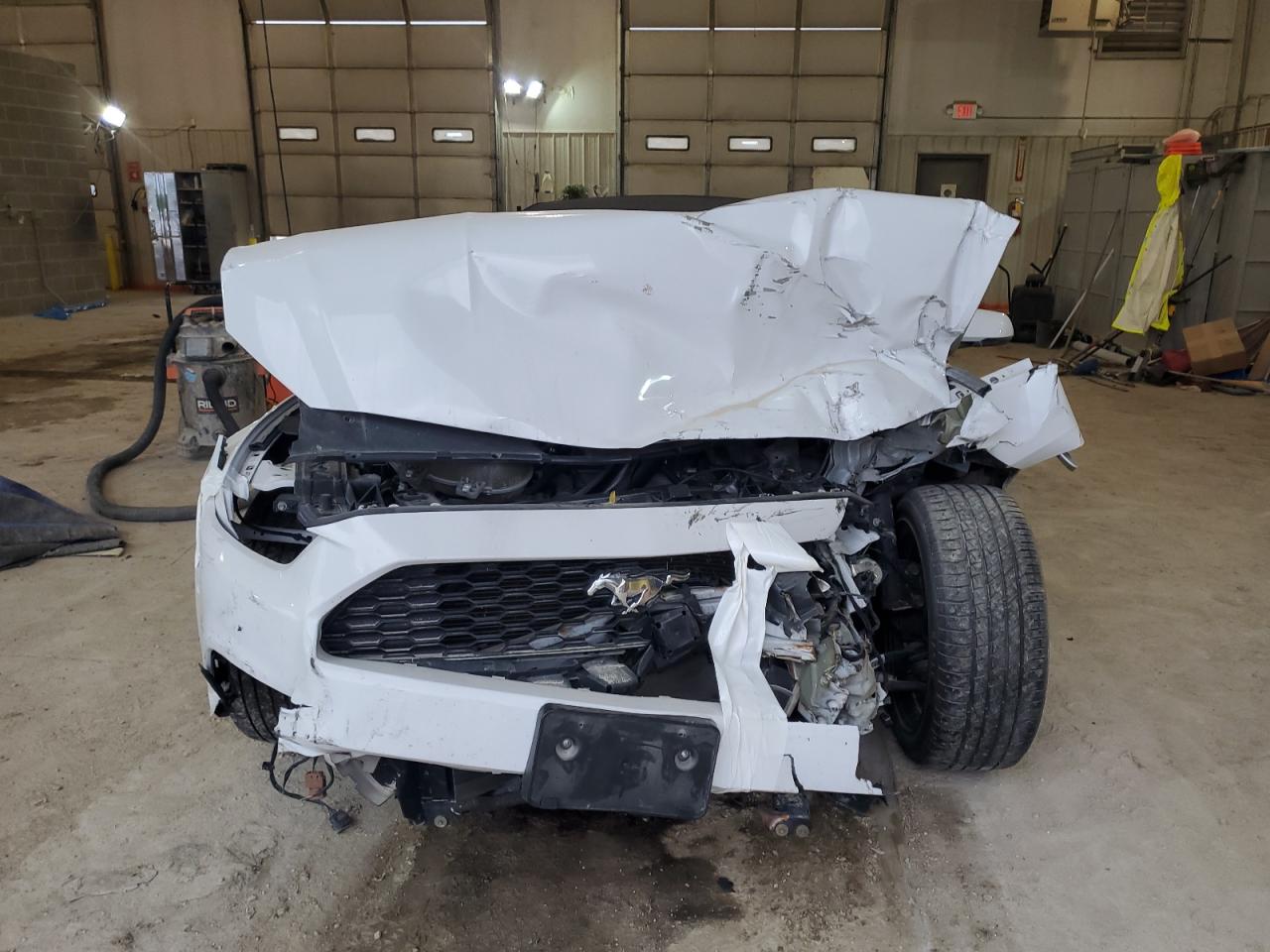 1FATP8UH6G5243337 2016 Ford Mustang