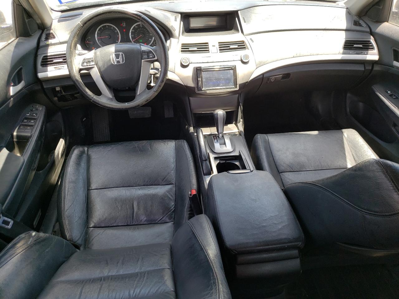 1HGCP2F61BA131131 2011 Honda Accord Se