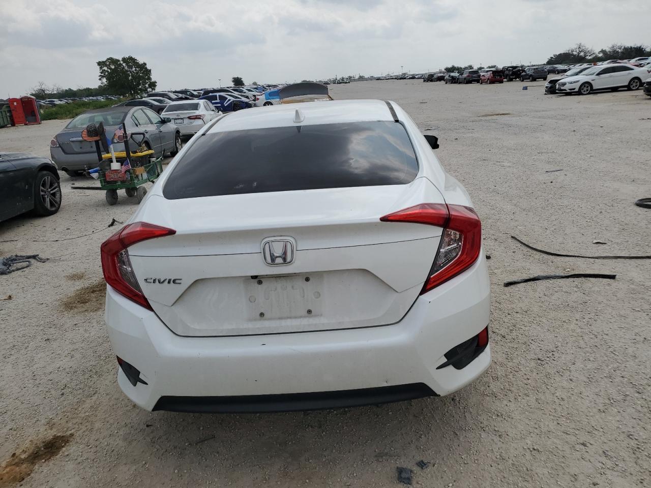 19XFC2F7XJE017611 2018 Honda Civic Ex