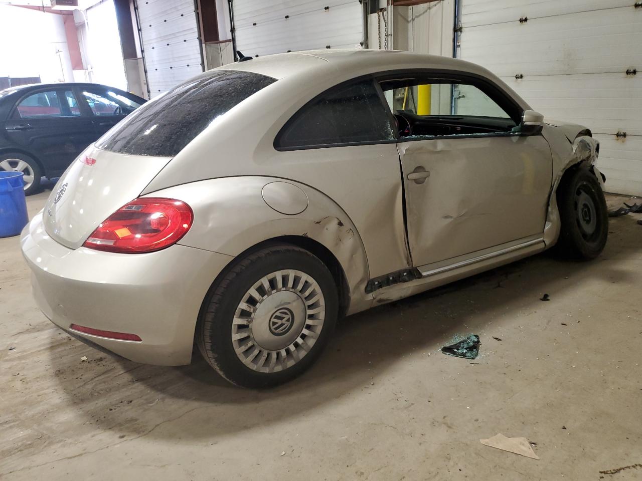 2012 Volkswagen Beetle vin: 3VWJP7AT3CM637478